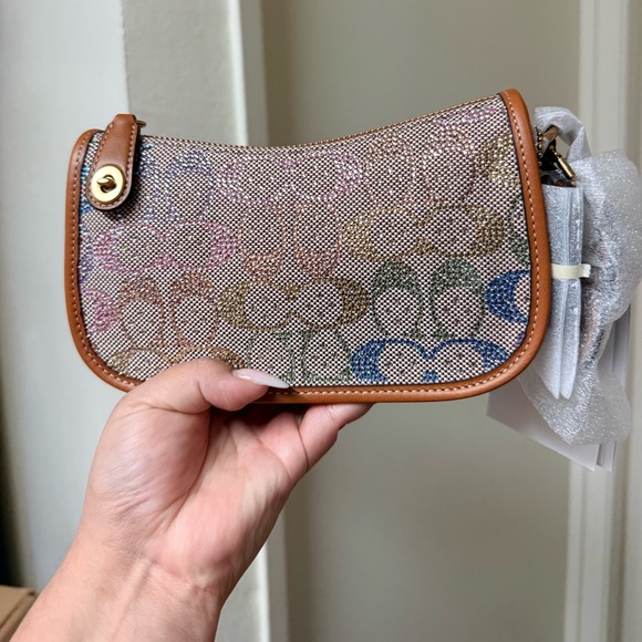 Coach rainbow crystal Swinger bag 20 - Picture 2 of 6